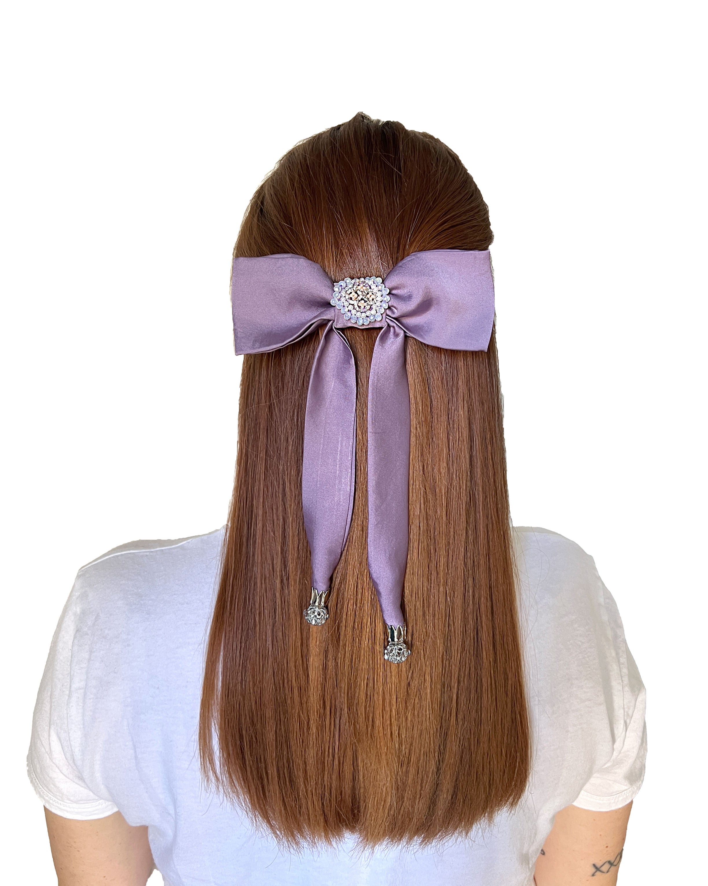 Mauve satin bow with embroidered crystals | Tétè Handmade 