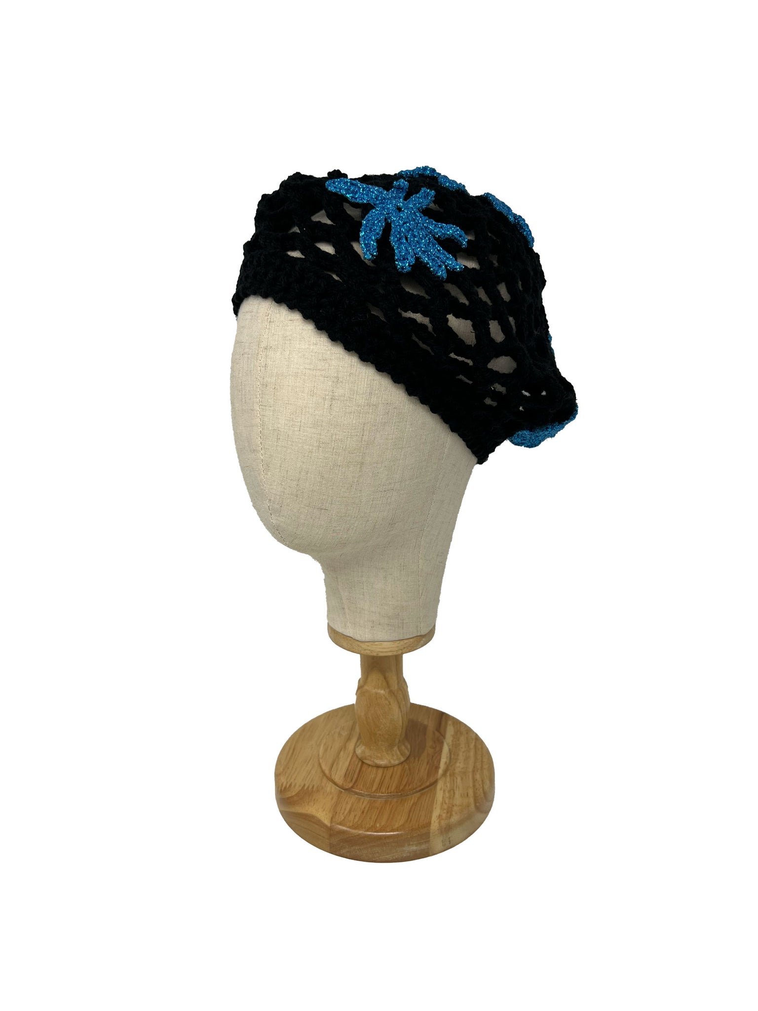 Black wool crochet beret with lurex flowers