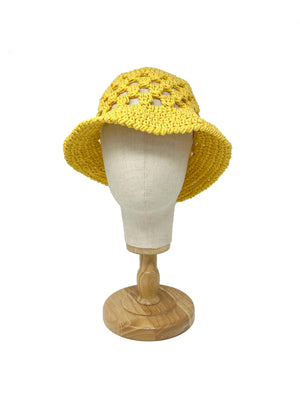 Cappello da pescatore giallo fatto a mano all'uncinetto