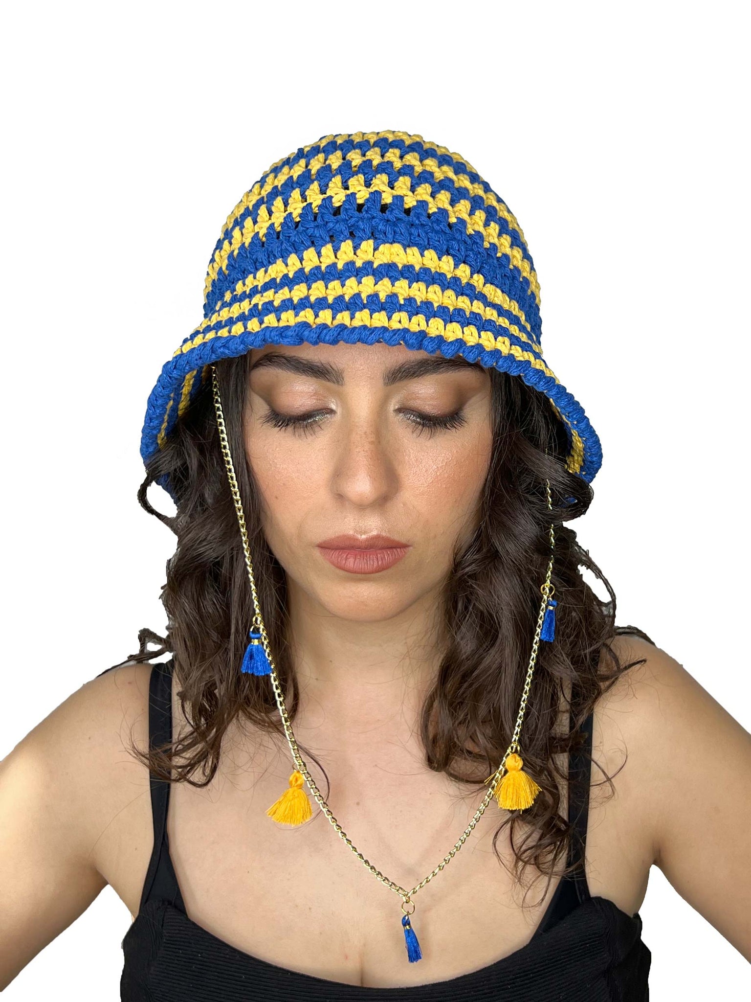Blue/yellow striped crochet hat with chain